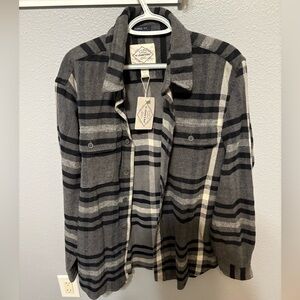 Saint John Bay’s Men’s Large Gray and Black Plaid Shirt 100% cotton